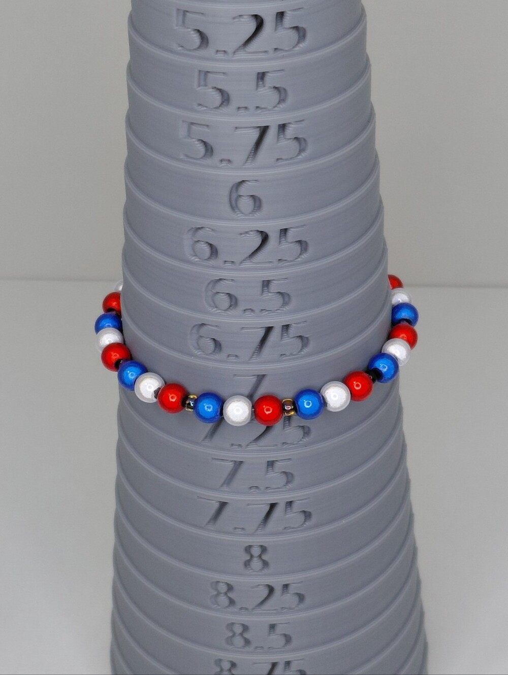 Handmade Red White & Blue Beaded Stretch Bracelet 7 Inches 4th Of July Patriotic - Picture 3 of 14